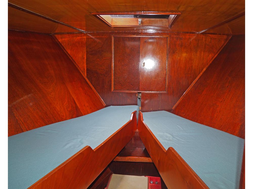 Cabin en avant, H&eacute;bergements